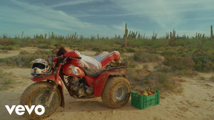 Caloncho se pone romántico e invita “Mangos”